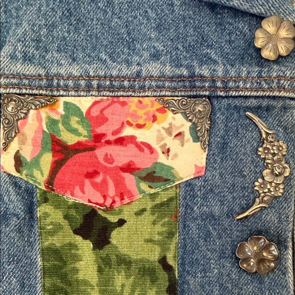 Floral Denim Vest with Hardware Accents - Picture 5 of 7